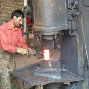 Am Wegesrand steht eine Werkzeugschmiede